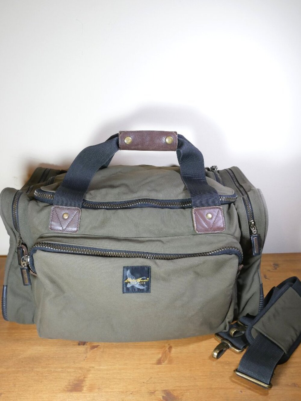 Eddie Bauer Duffle Duffel Bag Carry On Luggage Canvas & Leather 20" Green Vtg